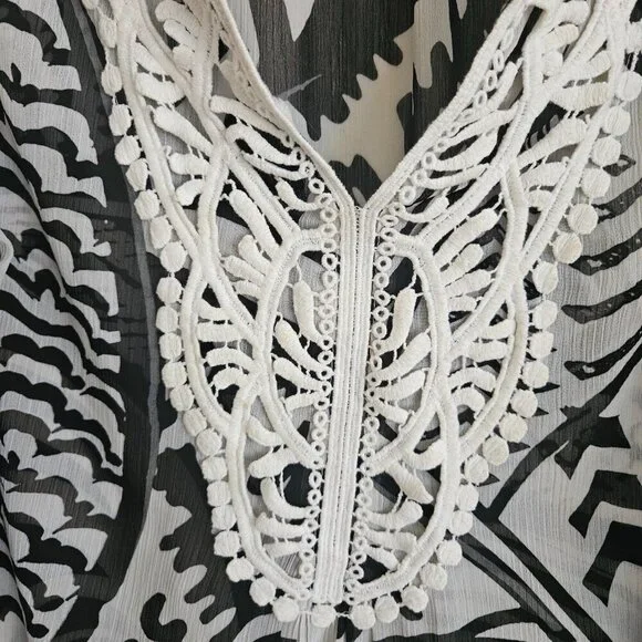 Boho Gawzy Beachy Crochet Vneck black white Flowy Sleeve Sheer Tunic Top L - Picture 8 of 9